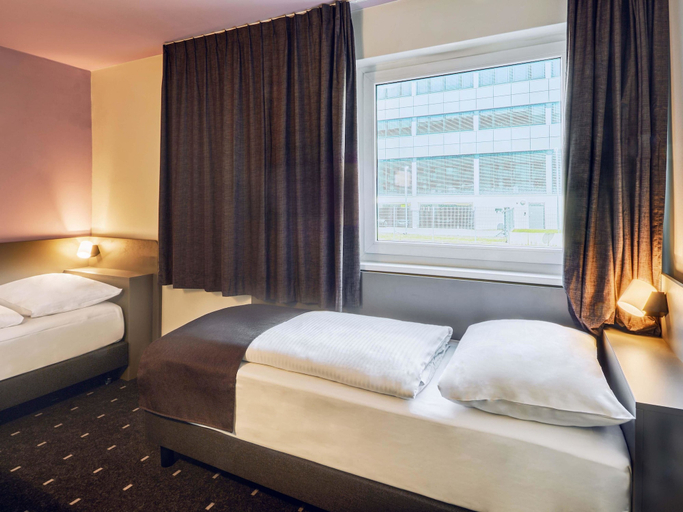 Bedroom 4, B&B Hotel Frankfurt-Niederrad, Frankfurt am Main