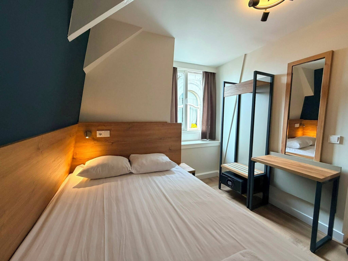 Bedroom 5, Hotel Continental Amsterdam, Amsterdam