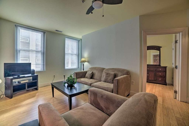 Others 4, Penthouse at Light Street, Baltimore