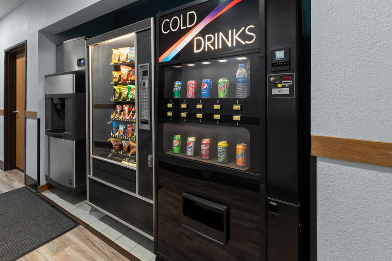 Food & Drinks 5, Days Inn by Wyndham Mankato, Nicollet