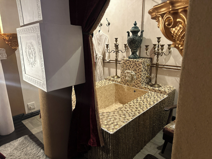 Bathroom 4, Kiwara Guesthouse, City of Johannesburg