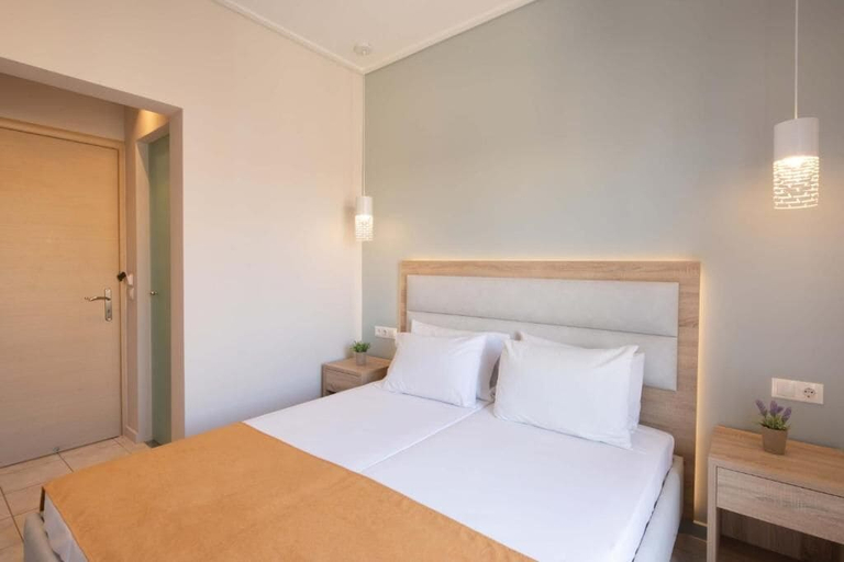 Bedroom 2, Hotel Rossis, Ionian Islands