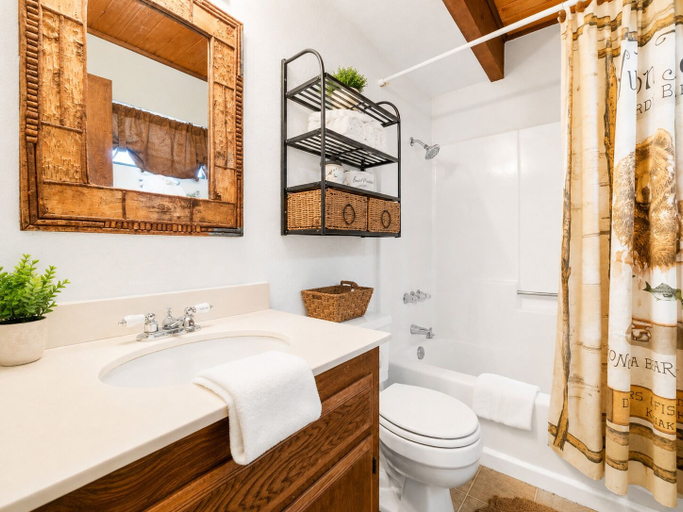 Bathroom 3, Mama Bear's Cottage, San Bernardino