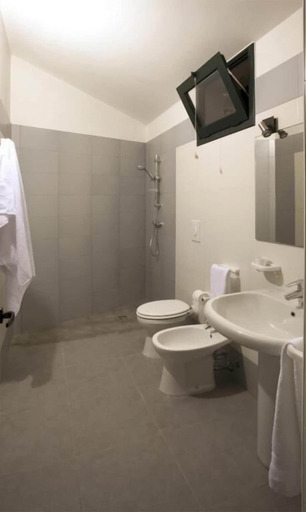 Bathroom, Trullo in the Wood, Lecce