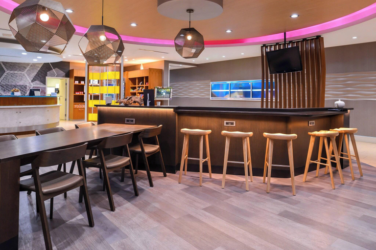 Food & Drinks 5, SpringHill Suites Temecula Valley Wine Country, Riverside