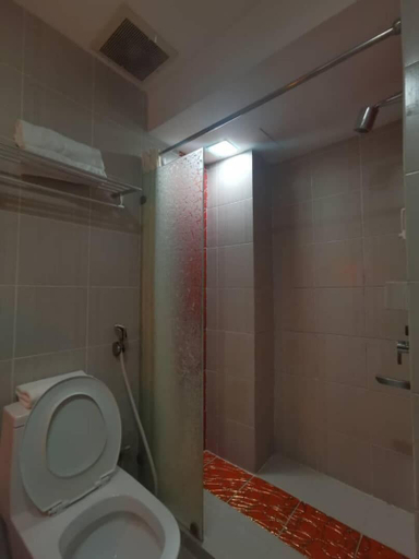 Bathroom 4, 2 Inn 1 Boutique Hotel & Spa, Sandakan
