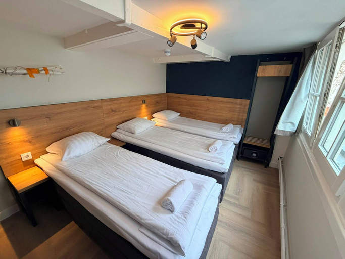 Bedroom 5, Hotel Continental Amsterdam, Amsterdam