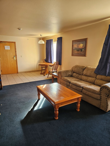 Others 4, Western Executive Inn, Yellowstone
