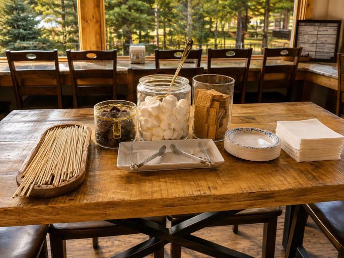 Food & Drinks 4, Estes Mountain Inn, Larimer