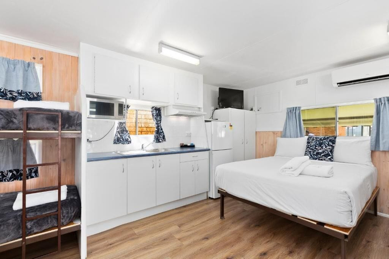 Bedroom 4, Pyramid Holiday Park, Tweed Heads