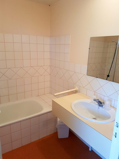 Bathroom 3, Les Chenes Verts, Charente-Maritime
