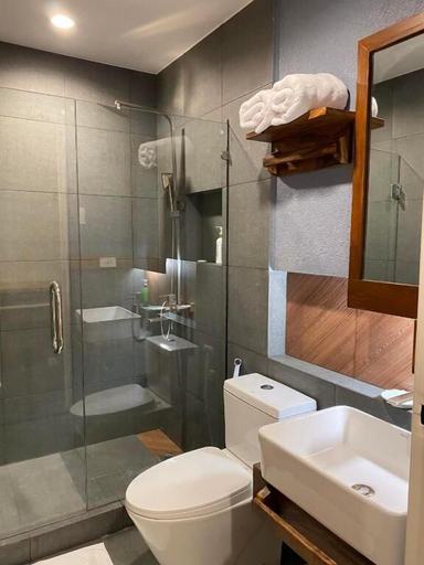 Bathroom 4, Acacia Garden Inn, Coron