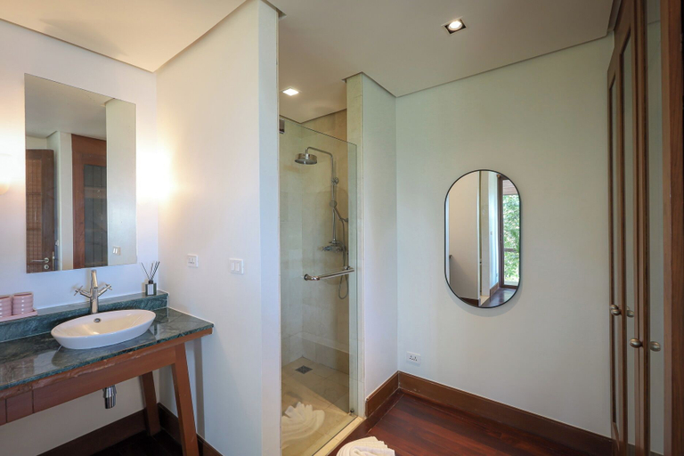 Bathroom 3, Katamanda Villa Allegra 5BR Seaview villa Kata, Phuket Island