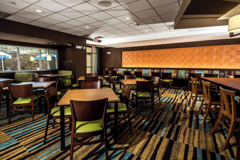 Food & Drinks 5, Fairfield Inn & Suites by Marriott Florence I-20, Florence