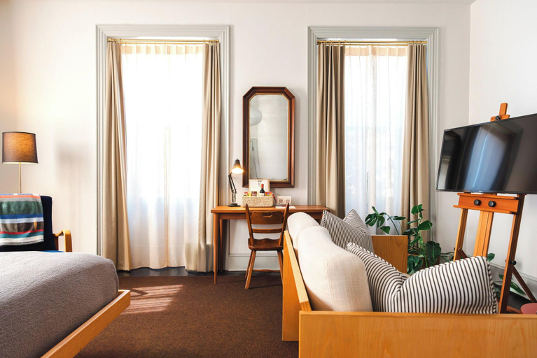 Public Area, Hotel Kinsley, Ulster