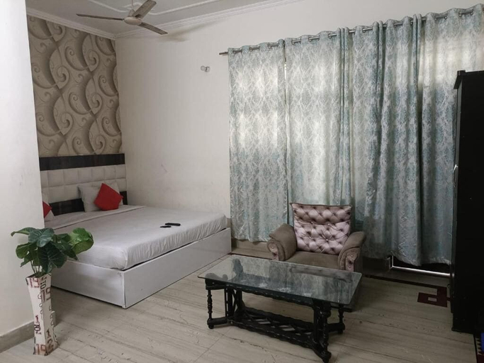 Others 4, Winsome Residency, Gautam Buddha Nagar