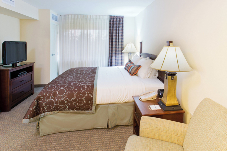 Bedroom 5, Staybridge Suites EVERETT - PAINE FIELD, Snohomish