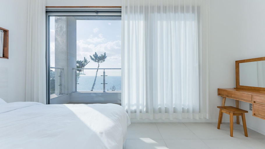 Bedroom 2, Taean Shushu Pool Villa, Taean