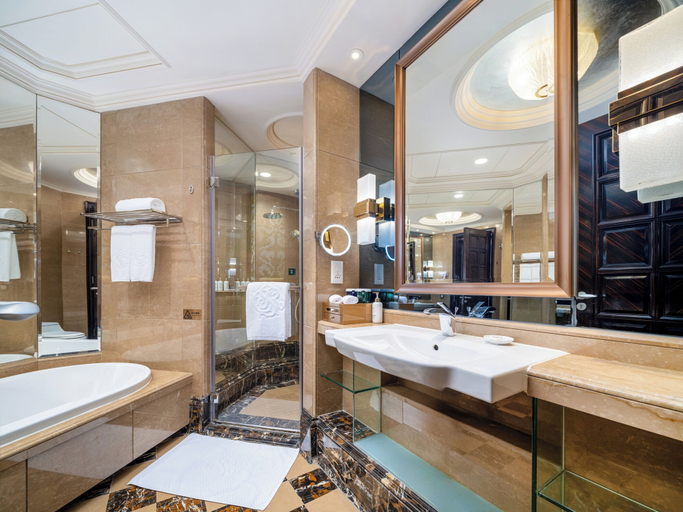 Bathroom 4, Chateau Star River Guangzhou, Guangzhou