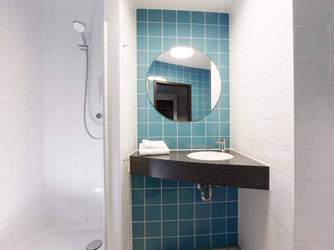 Bathroom 5, B&B Hotel Potsdam, Potsdam