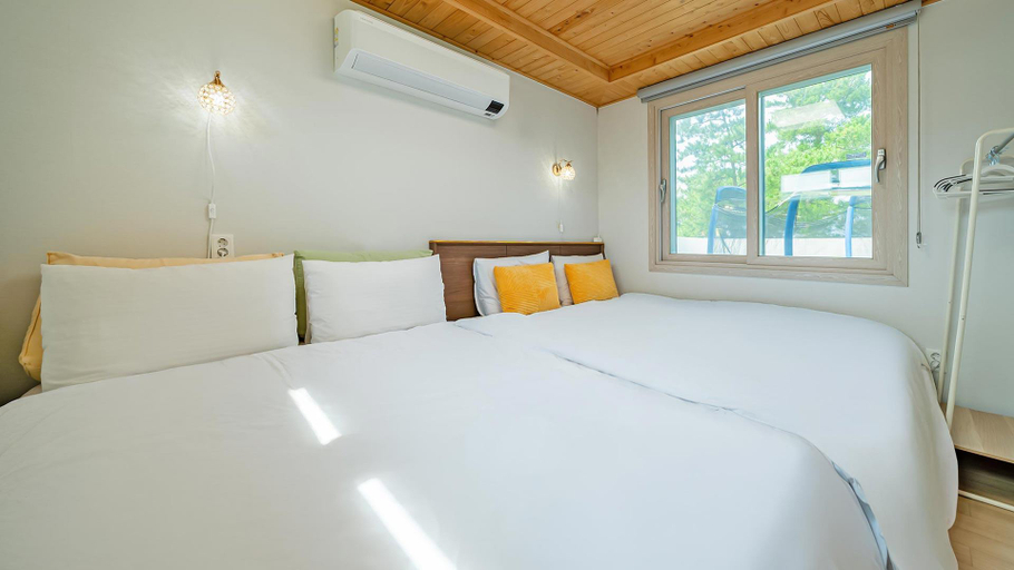 Bedroom 2, Gyeongju Hidden Poolvilla, Gyeongju