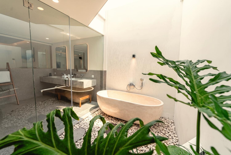 4, AKY Canggu - Daily Service, Luxury Pool Villas !, Badung