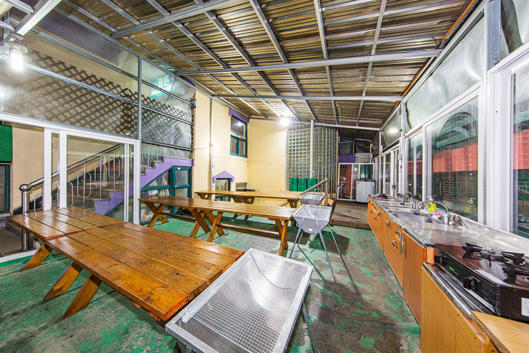Food & Drinks 2, Boryeong Golden Pension, Boryeong