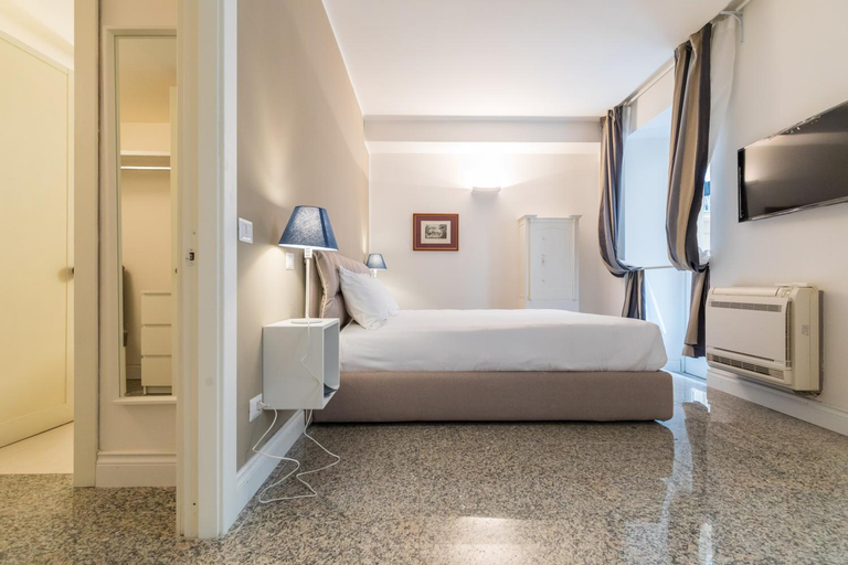 Bedroom 4, Suites Lungomare, Napoli