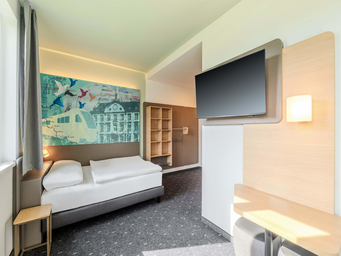 Bedroom 4, B&B HOTEL Offenburg-Hbf, Ortenaukreis
