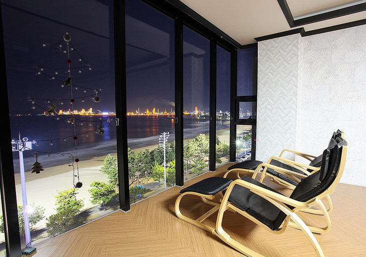 Others 4, Pohang CF Pension, Pohang