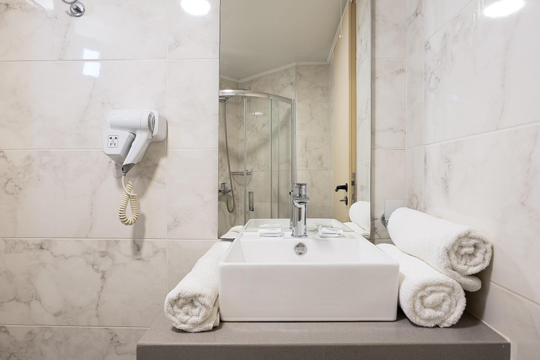 Bathroom 5, Rethymno Village, Crete