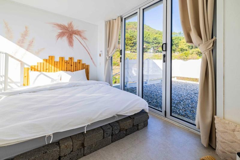 Bedroom 2, Osida Namhae Pool Villa, Namhae