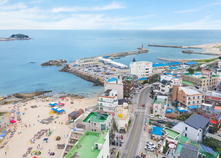 Others 2, Goseong Breeze Pension, Goseong