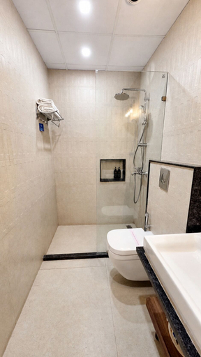 Bathroom 4, Hotel Rio Benaras, Varanasi