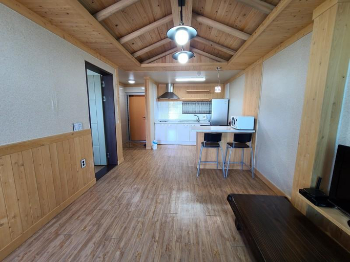 Others 4, Namhae Siado Pension, Namhae