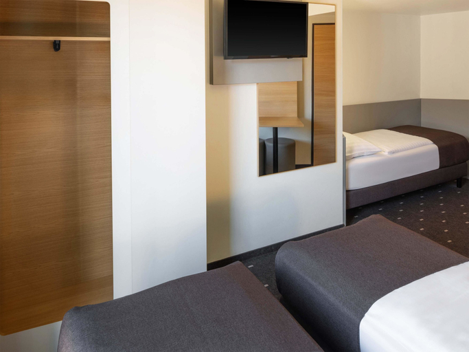 Bedroom 3, B&B Hotel Kiel-Wissenschaftspark, Kiel
