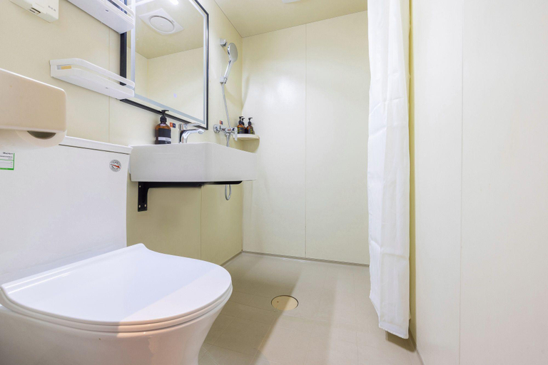 Bathroom 3, East Queen Hotel-LanZhou Entertainment Center, Lanzhou