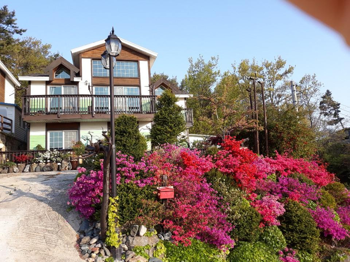 Exterior & Views 3, Taean (Anmyeondo) Haemaru Pension, Taean