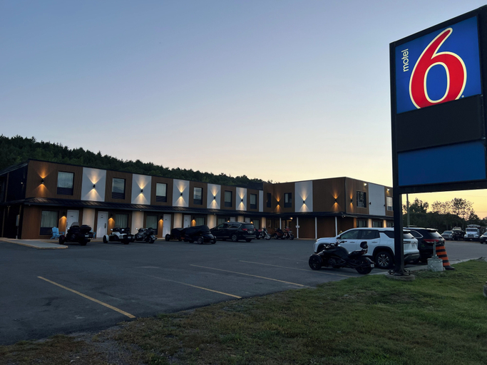 Exterior & Views 2, Motel 6 Sudbury, ON, Greater Sudbury
