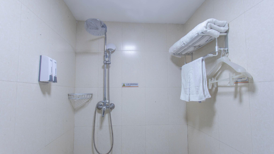 Bathroom, Super 8, Tianshui
