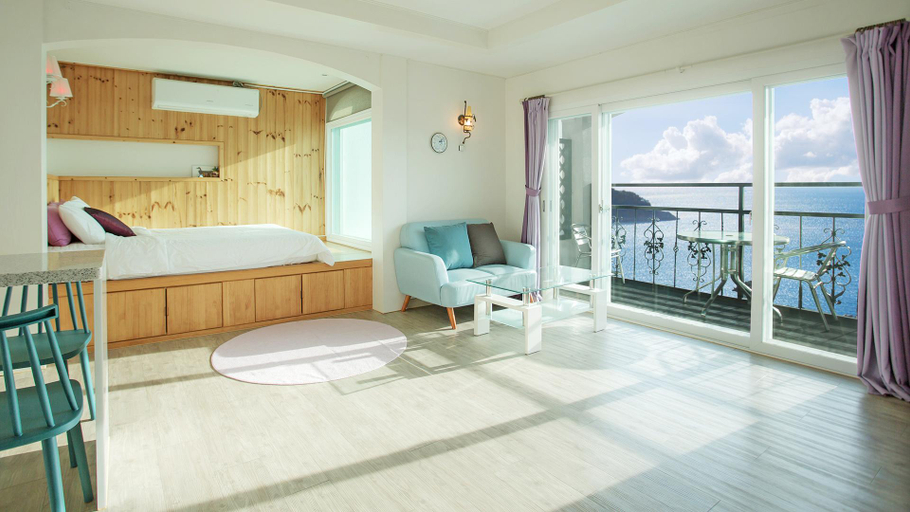 Bedroom 2, Namhae Marronier Pension, Namhae