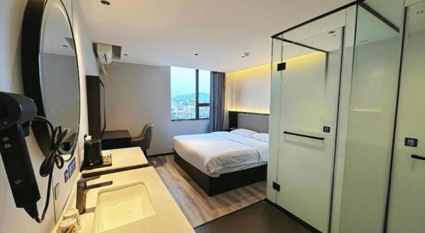 Bedroom 2, IU Hotel Chengdu Dujiangyan Branch, Chengdu