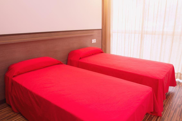 Bedroom 2, Park Suites Salou, Tarragona
