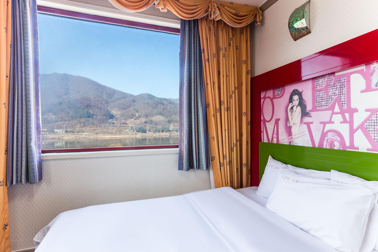 Bedroom 3, Cheongpyeong Jijunghae, Gapyeong