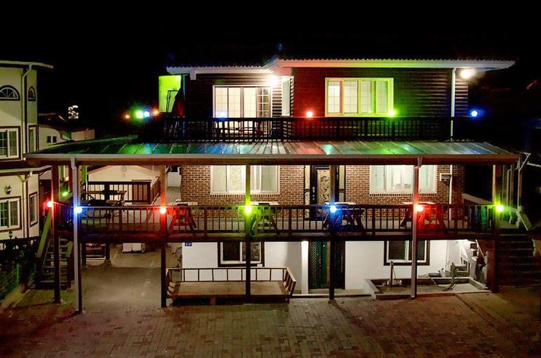 Exterior & Views, Taean Mallipo Story Pension, Taean