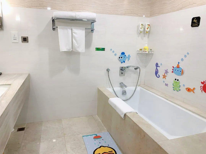 Bathroom, Changshu Shajiabang ludang Four Seasons Hotel, Suzhou