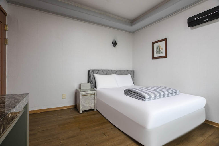 Bedroom 2, Jebudo Interpark, Hwaseong