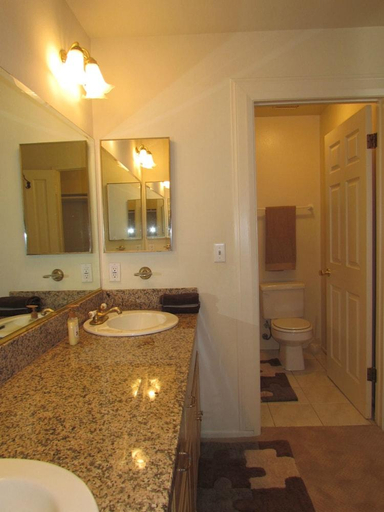 Bathroom 2, Peach Blossom Across from The Beach, Orange