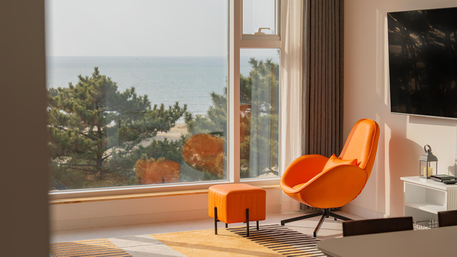 Others 5, Taean Hadden Stay, Taean