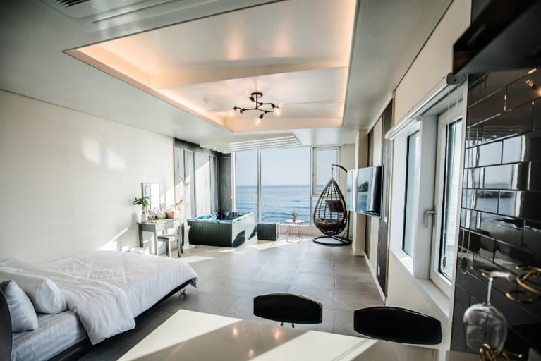 Bedroom, Goseong Honey Hooney Pension, Goseong
